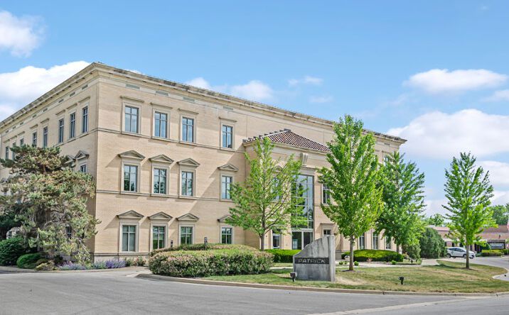 Pictures of Office property located at 4970 Varsity Dr, Lisle, IL 60532 for sales - image #1