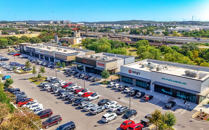 Pictures of Mixed Use, Retail property located at 17038 Fiesta Texas Dr, San Antonio, TX 78256 for sales - image #1