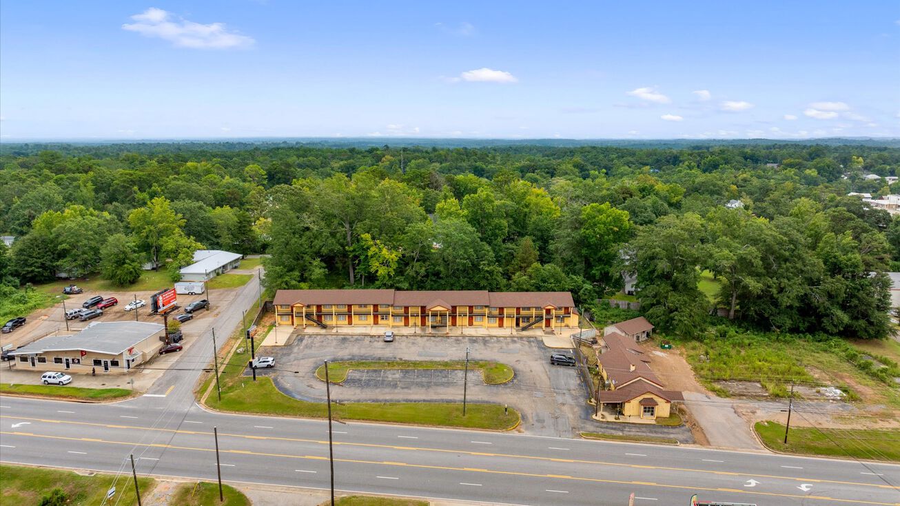 Pictures of Hospitality property located at 32810 US-43, Thomasville, AL 36784 for sales - image #1