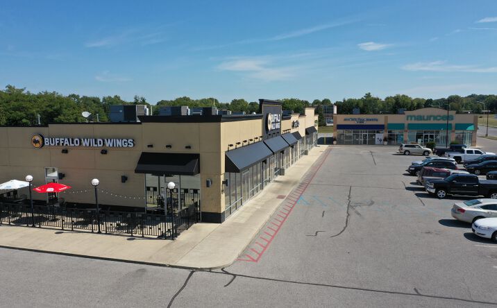 Pictures of Retail property located at 3900 Lexington Rd, Logansport, IN 46947 for sales - image #1
