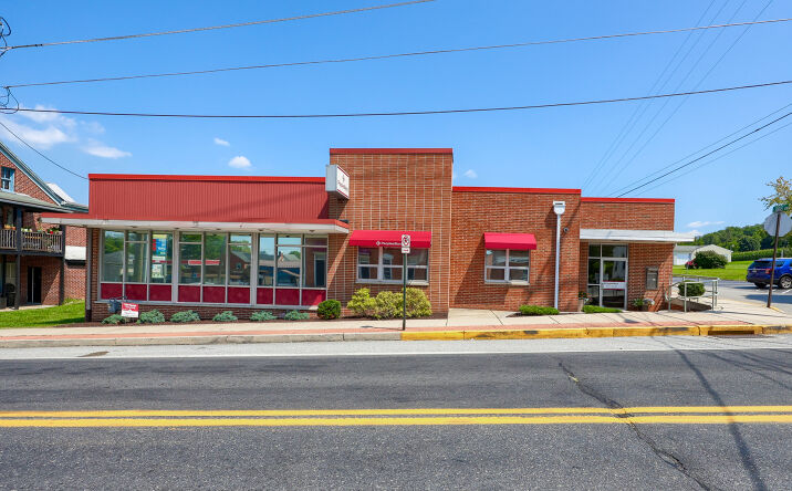 Pictures of Retail property located at 6 Baltimore St, Spring Grove, PA 17362 for comps - image #1