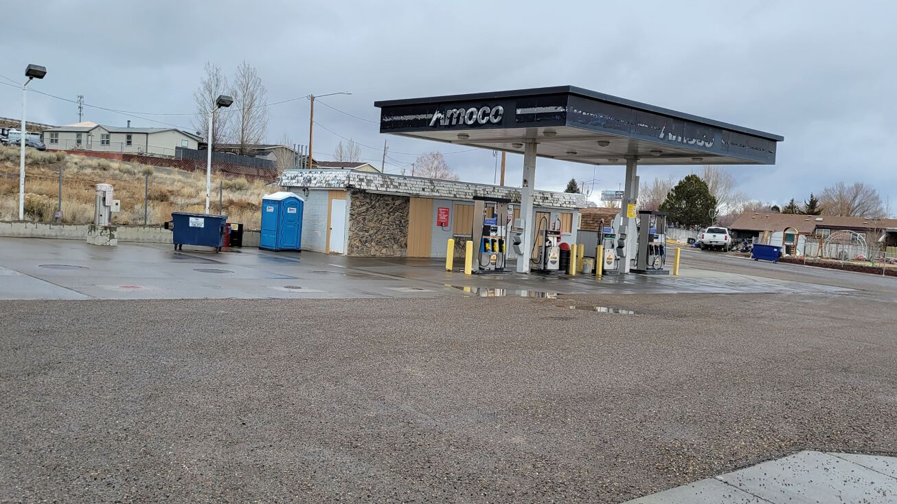 Pictures of Retail property located at 424 Chestnut St, Carlin, NV 89822 for sales - image #1