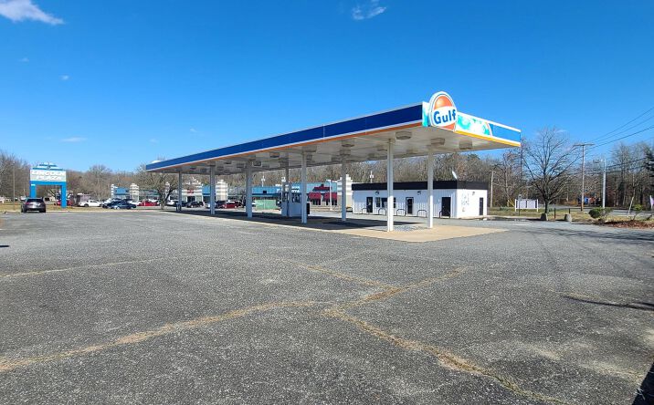 Pictures of Retail property located at 7 N Lincoln Ave, Vineland, NJ 08361 for sales - image #1