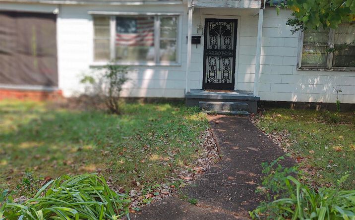 Pictures of Special Purpose property located at 115 Indiana Avenue, Florence, AL 35630 for sales - image #1