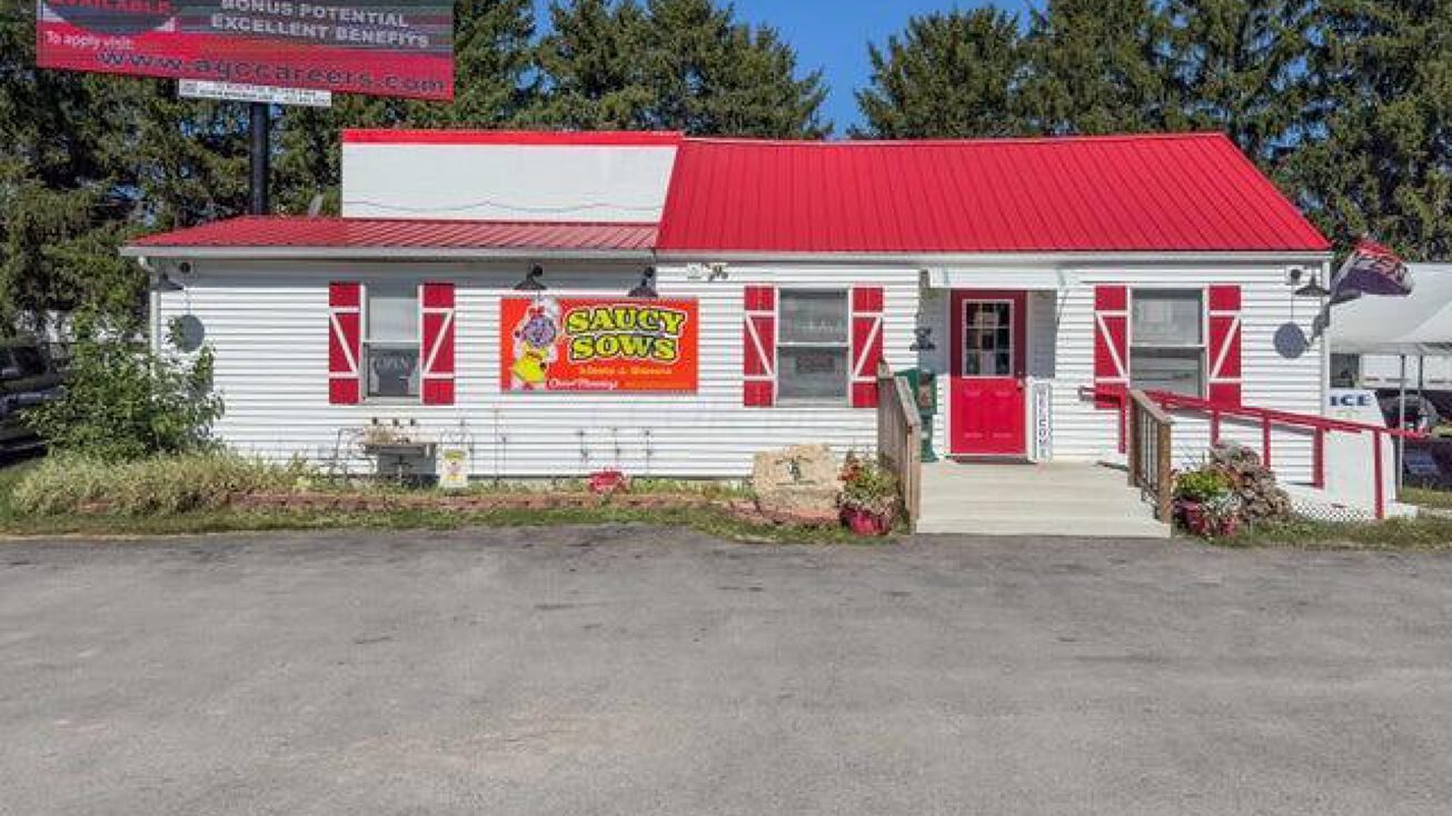 13 State Route 235 N, Degraff, OH 43318