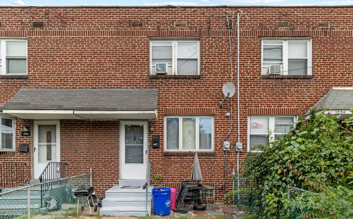 Pictures of Multifamily property located at 1052 Kenwood Ave, Camden, NJ 08103 for sales - image #1