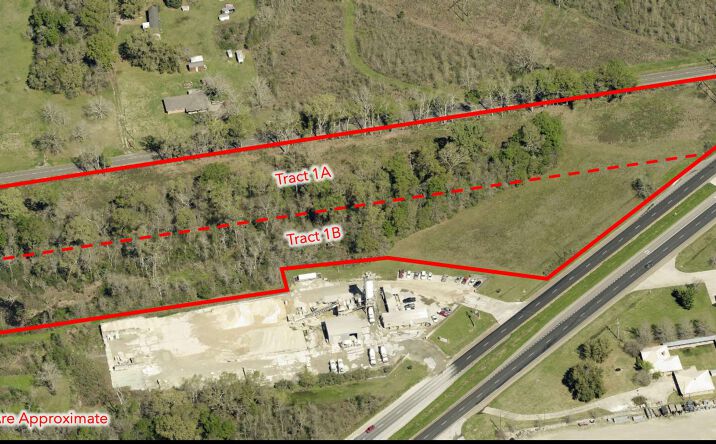 Pictures of Land property located at 7700 Johnston St, Maurice, LA 70555 for sales - image #1
