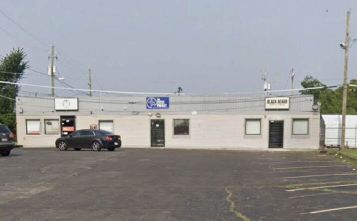 Pictures of Mixed Use, Retail property located at 2836 S Clinton St, Fort Wayne, IN 46806 for sales - image #1