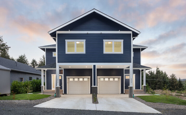 Pictures of Multifamily property located at 2217 -2219 SE 14th St., Lincoln City, OR, Lincoln City, OR 97367 for sales - image #1