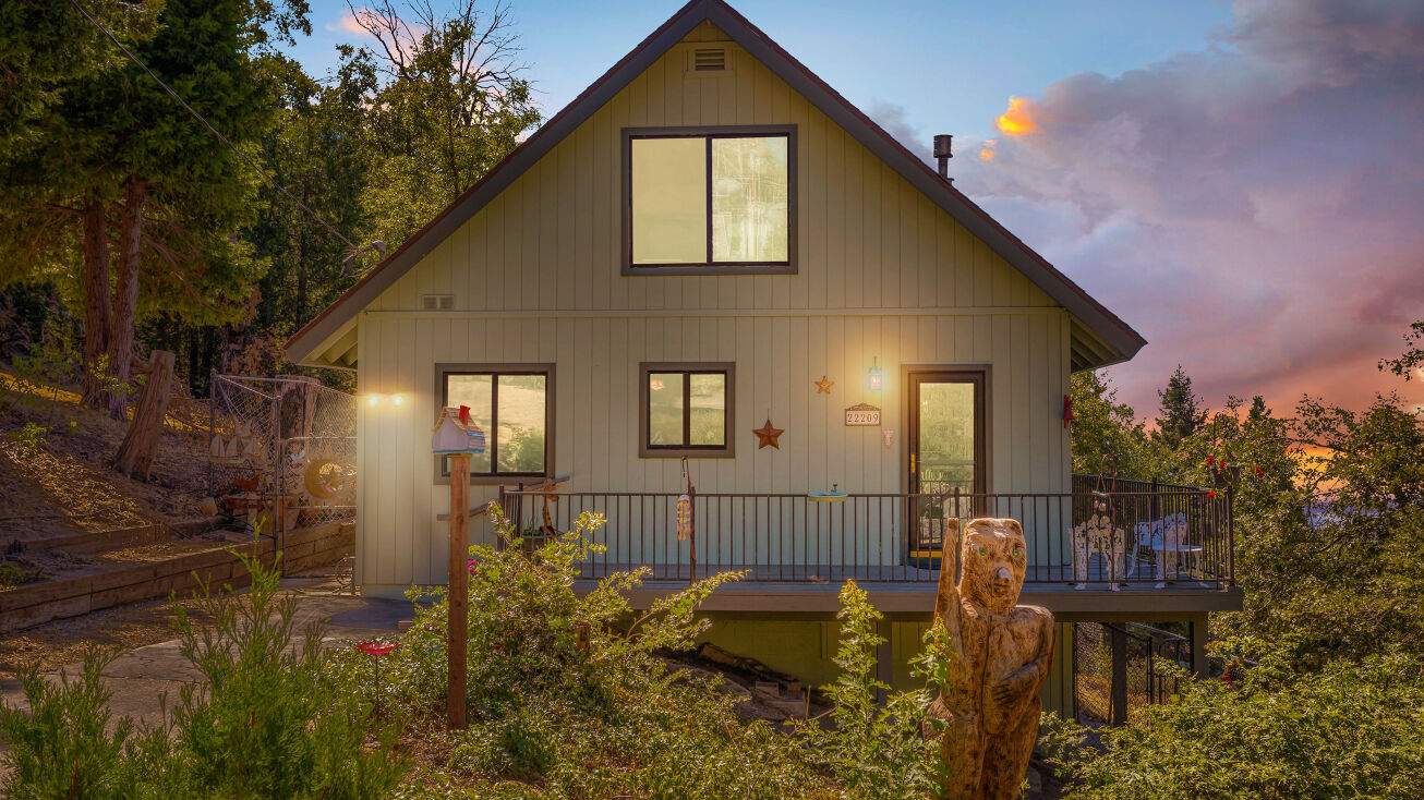 22209 Crestline Rd, Palomar Mountain, CA 92060