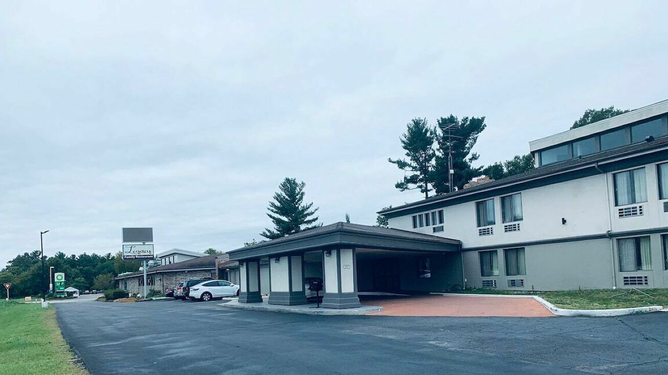 Pictures of Hospitality property located at 5110 Main St, Stevens Point, WI 54481 for sales - image #1
