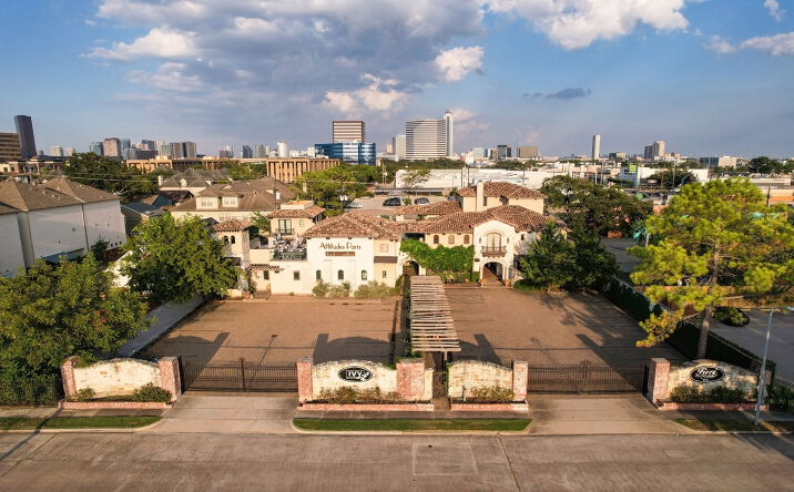Pictures of Retail property located at Potomac Dr, Houston, TX 77057 for sales - image #1