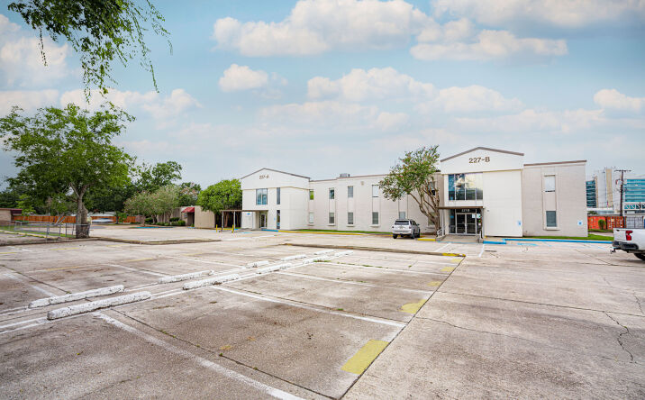 Pictures of Office property located at 227 Bendel Rd, Lafayette, LA 70503 for sales - image #1
