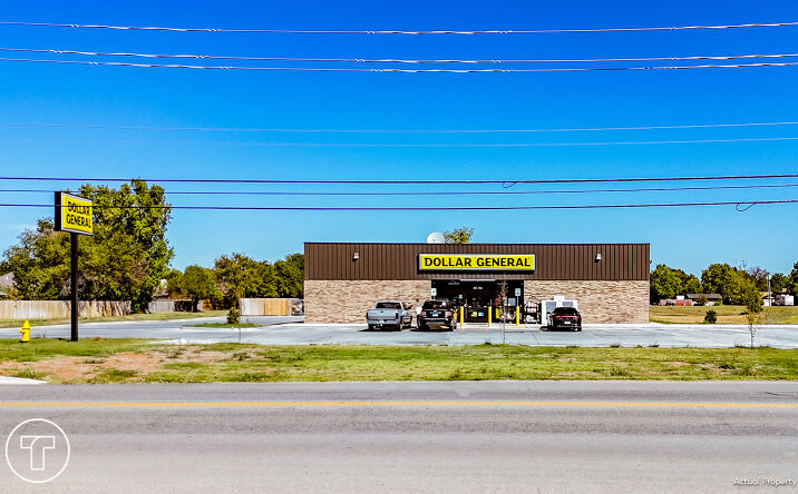 Pictures of Retail, Special Purpose property located at 4014 W Willow Ave, Enid, OK 73703 for comps - image #1