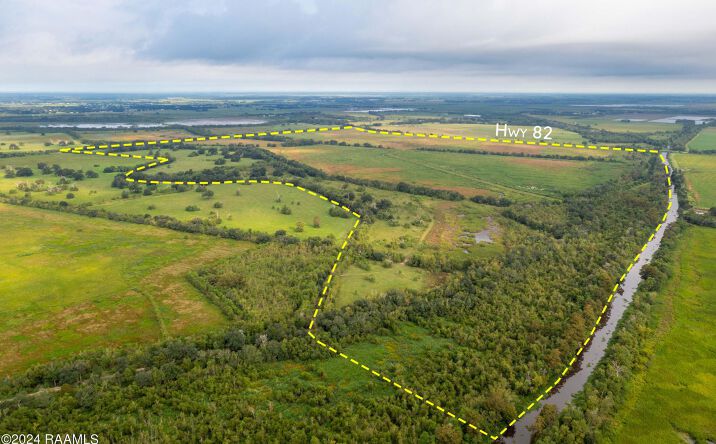 Pictures of Land property located at 000 W Hwy 82, Lot 2, Abbeville, LA 70510 for sales - image #1