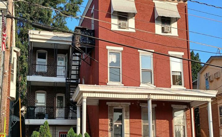 Pictures of Retail, Multifamily property located at 200 E Main St, Schuylkill Haven, PA 17972 for sales - image #1