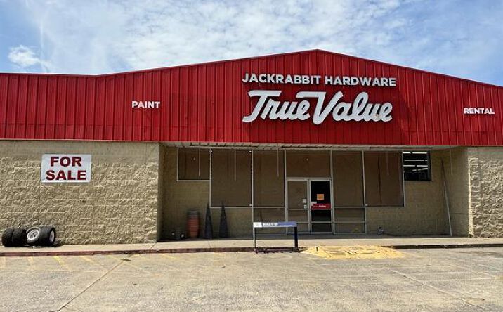 Pictures of Retail, Land, Business for Sale property located at 604 N Center St, Lonoke, AR 72086 for sales - image #1