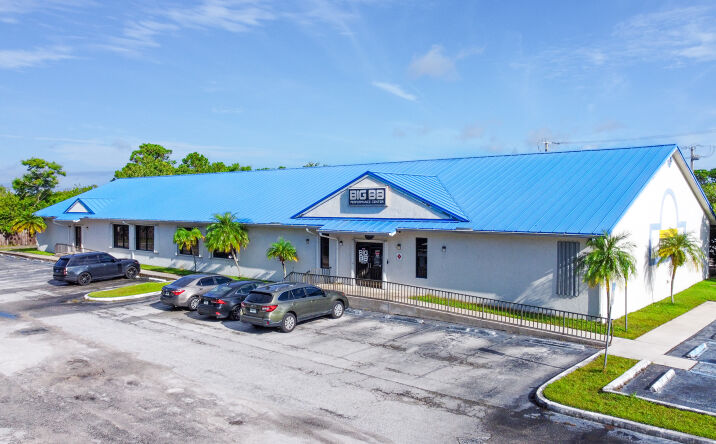 Pictures of Office, Retail property located at 1500 SE Lennard Rd, Port St. Lucie, FL 34952 for sales - image #1