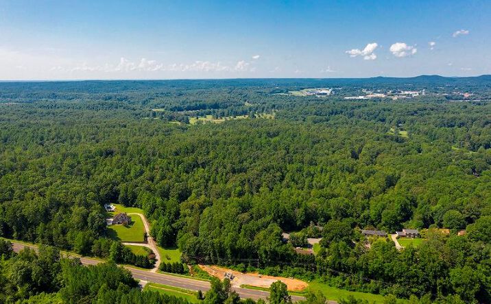 Pictures of Land property located at 2010 Spruce St, Martinsville, VA 24112 for sales - image #1
