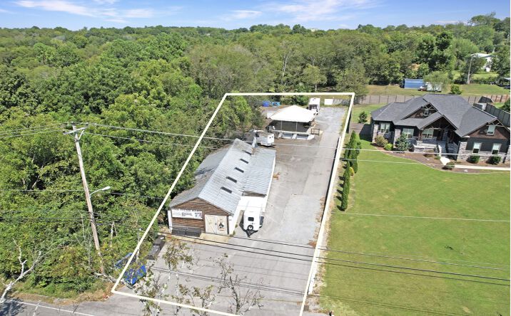 Pictures of Mixed Use, Office, Retail, Self Storage property located at 1455 Neelys Bend Rd, Nashville, TN 37115 for sales - image #1