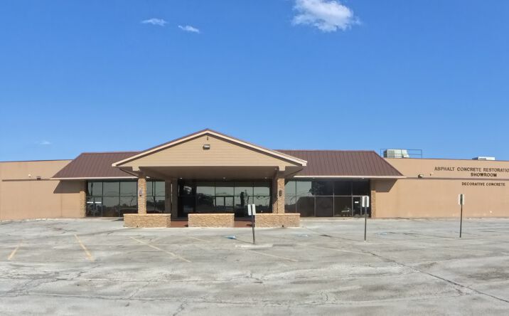 Pictures of Mixed Use, Office property located at 5805 US-271, Fort Smith, AR 72908 for sales - image #1