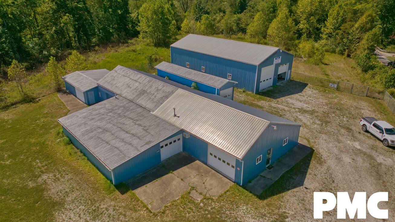 295 Thorny Crk Mountain, Saint Marys, WV 26170