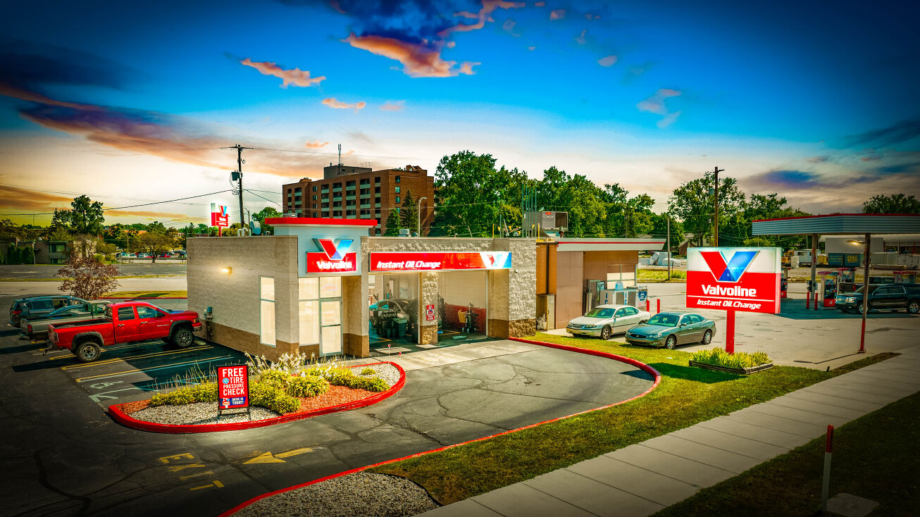 1115 South Saginaw Road, Midland, MI 48640