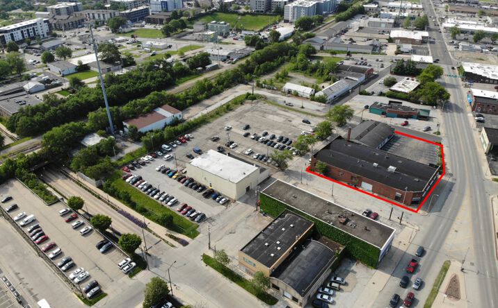 Pictures of Land property located at 214 S Walnut St, Champaign, IL 61820 for sales - image #1