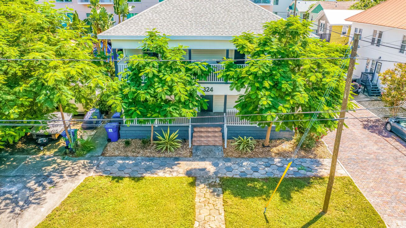 324 7th St S, St. Petersburg, FL 33701