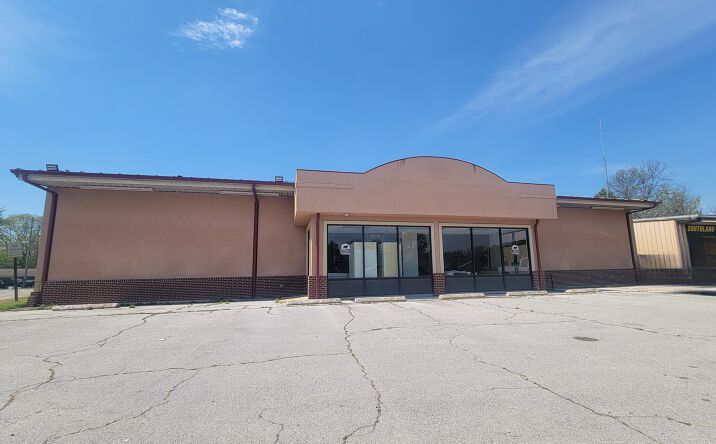Pictures of Retail property located at 812 AR-367, Tuckerman, AR 72473 for sales - image #1