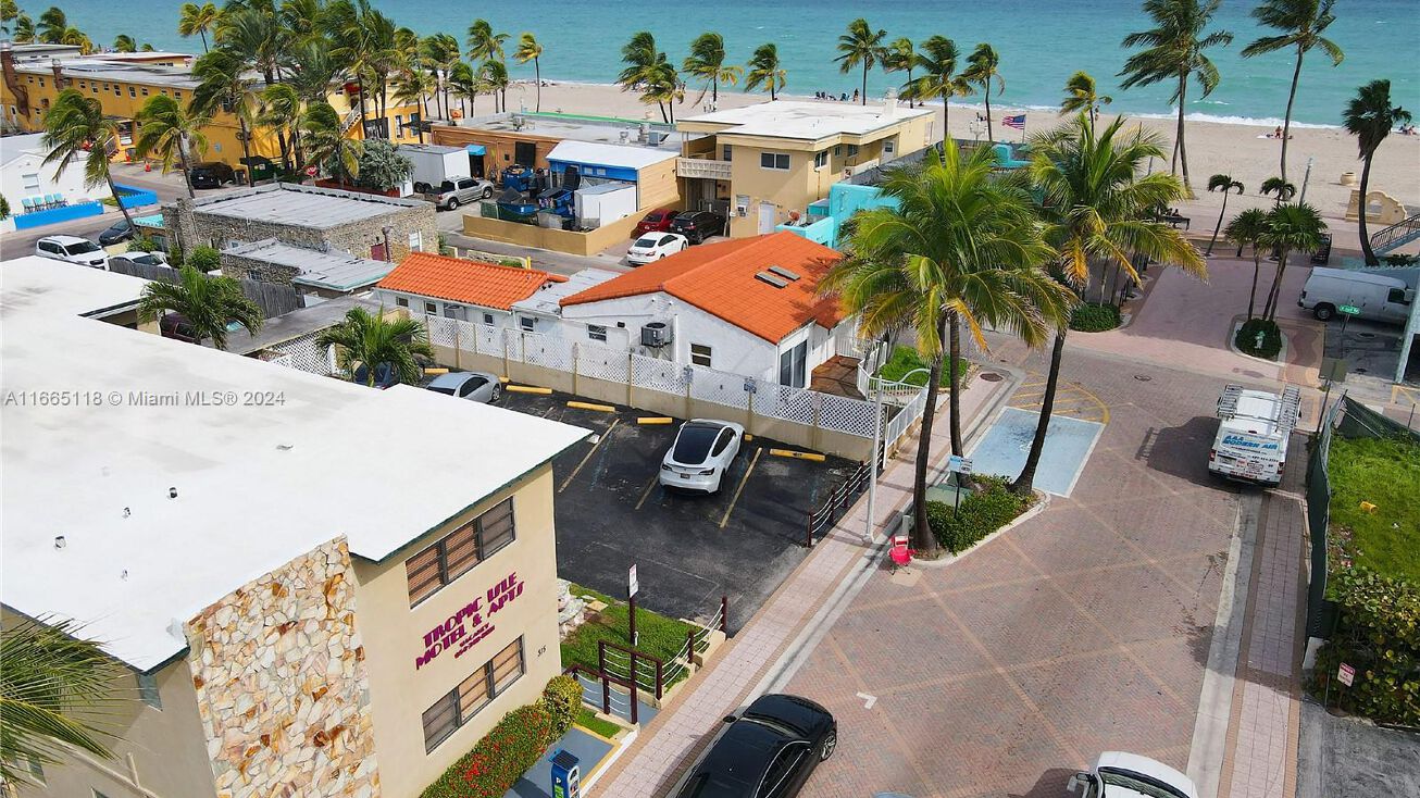 315 Taylor St, Hollywood, FL 33019