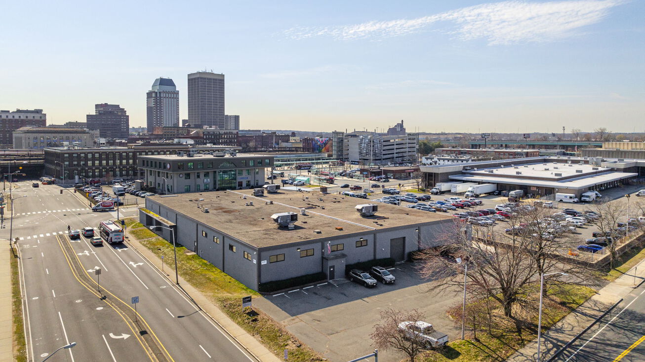 612616 Dwight St, Springfield, MA 01104