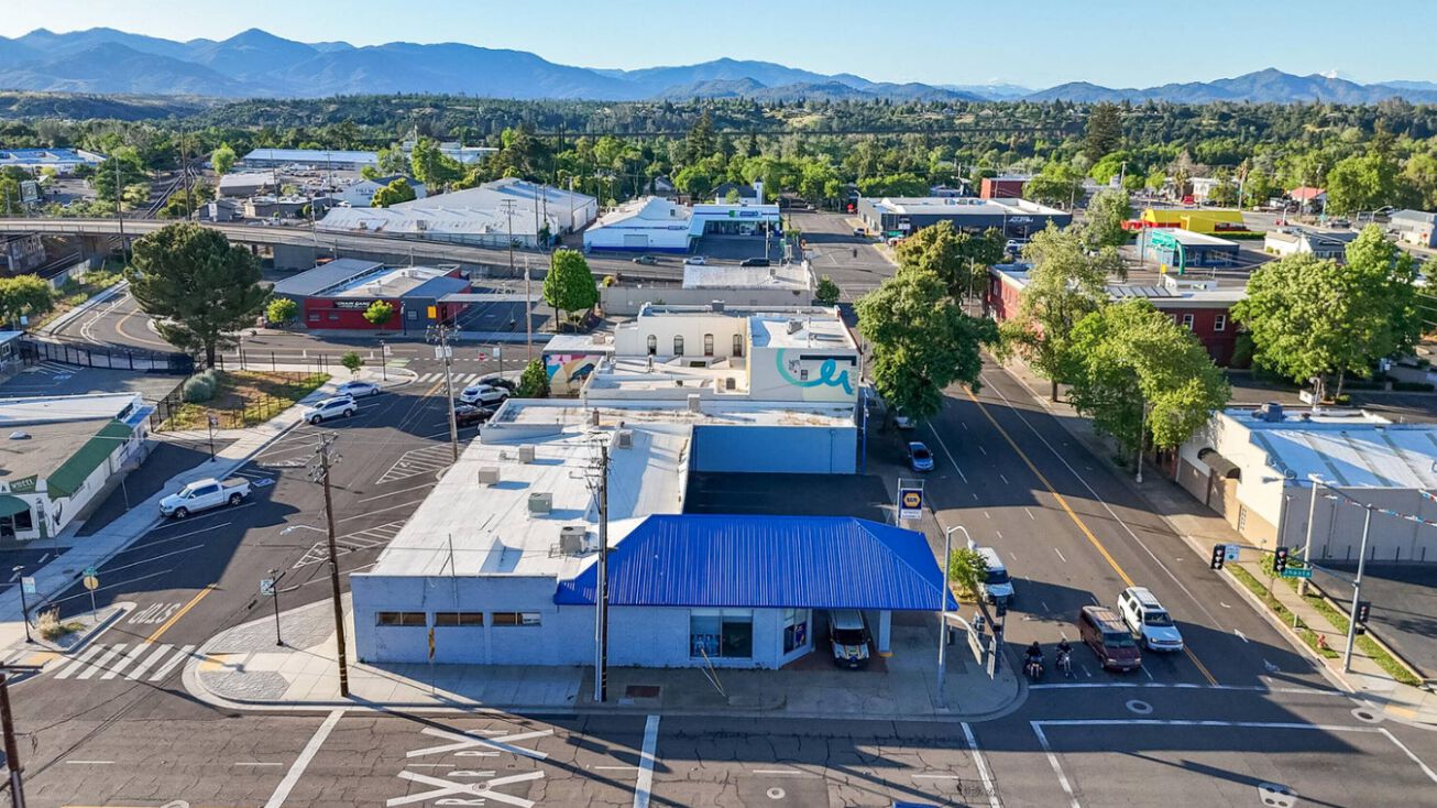 1264 California St, Redding, CA 96001