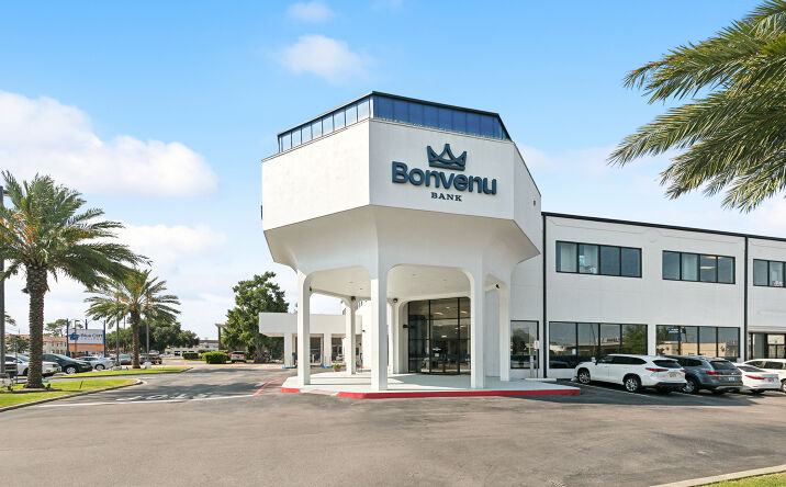 Pictures of Mixed Use, Retail property located at 3908 Veterans Memorial Blvd, Metairie, LA 70060 for sales - image #1