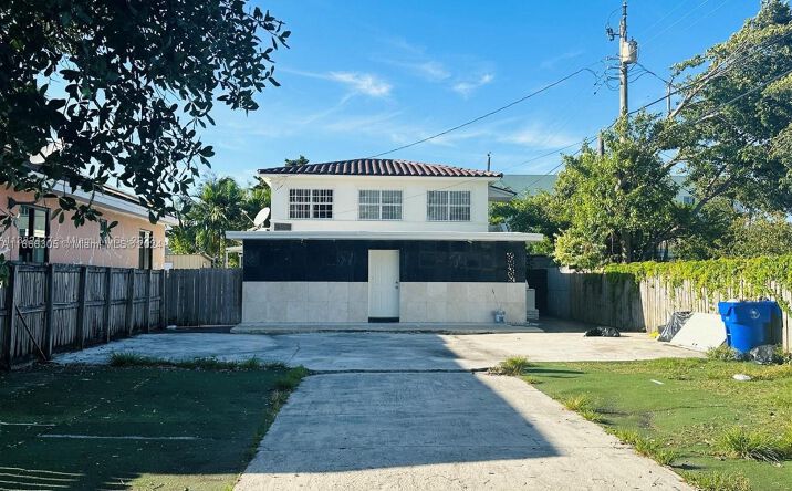 Pictures of Multifamily property located at 2215 NW 33rd St, Miami, FL 33142 for sales - image #1