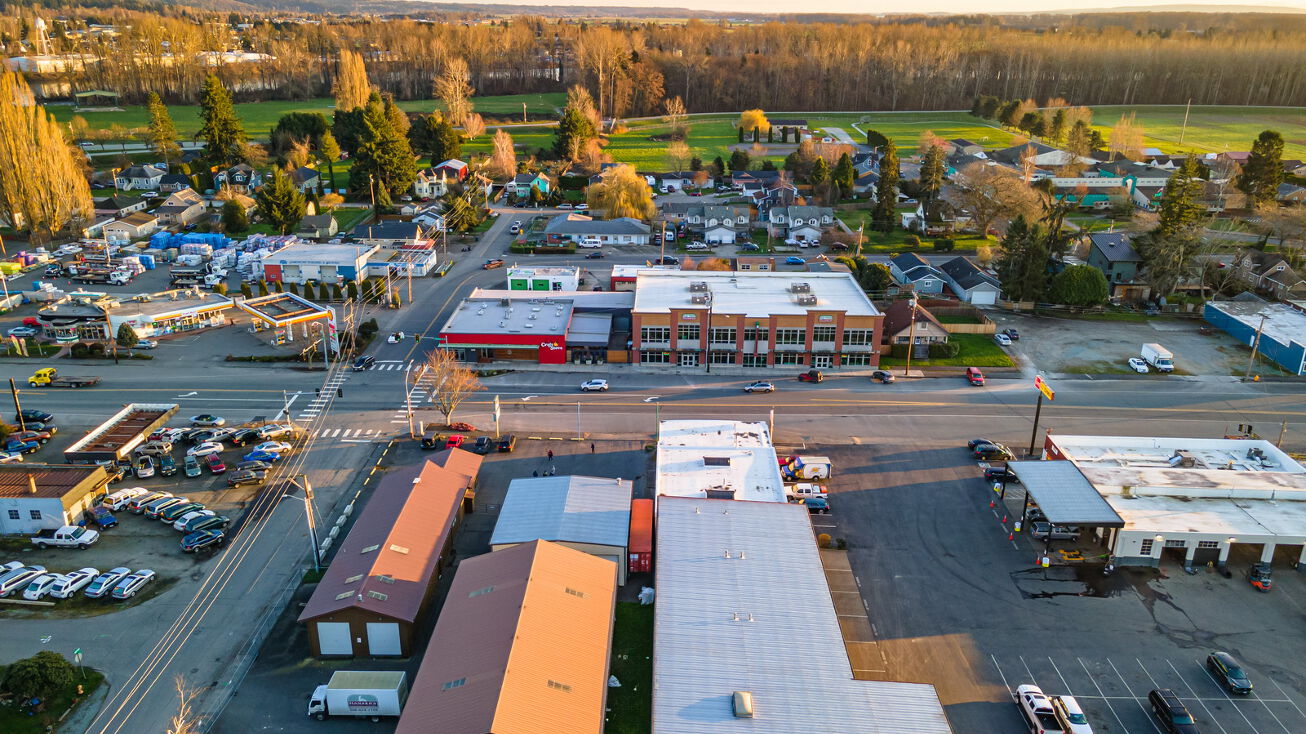 916 W Division St, Mount Vernon, WA 98273