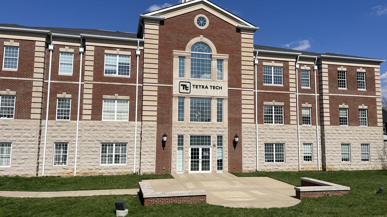 424 Lewis Hargett Cir, Lexington, KY 40503