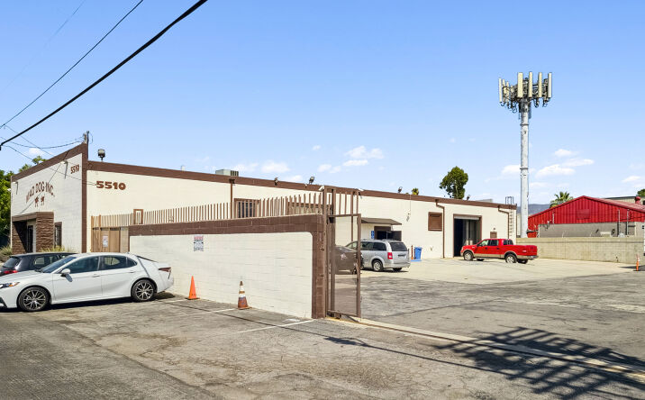 Pictures of Industrial property located at 5500 Satsuma Ave, Los Angeles, CA 91601 for sales - image #1
