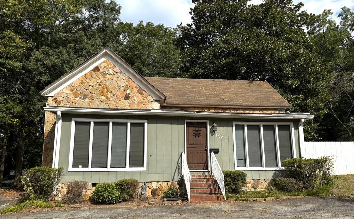 Pictures of Office, Retail, Special Purpose property located at 1903 Washington Rd, East Point, GA 30344 for sales - image #1