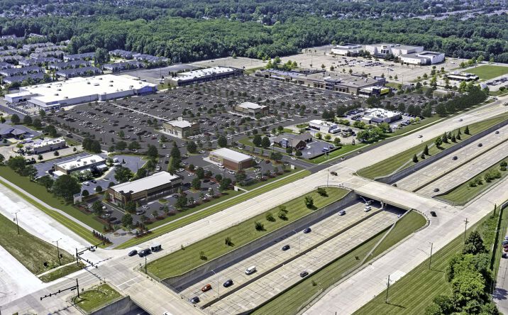 Pictures of Retail property located at 44575-44833 Mound Rd, Sterling Heights, MI 48314 for sales - image #1