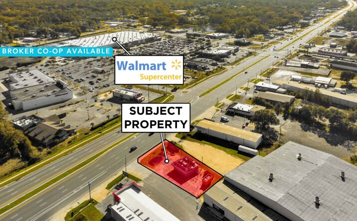 Pictures of Retail property located at 8958 Pensacola Blvd, Pensacola, FL 32534 for comps - image #1