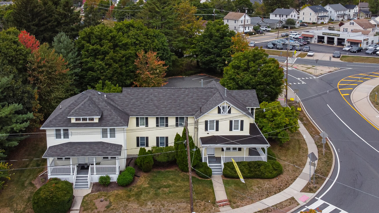 221 S Main St, Flemington, NJ 08822