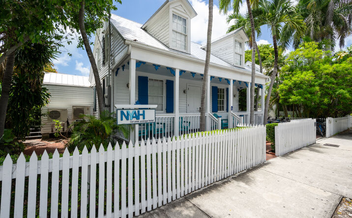 Pictures of Hospitality property located at 823 Fleming St, Key West, FL 33040 for sales - image #1