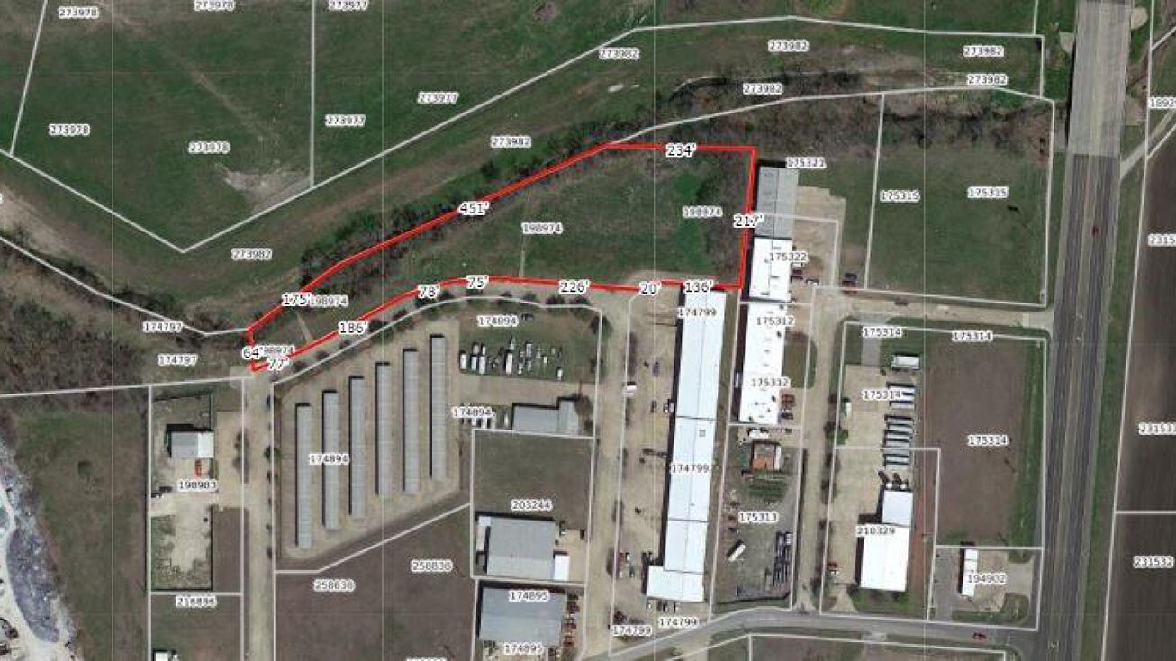 310 Industrial Dr, Waxahachie, TX 75165