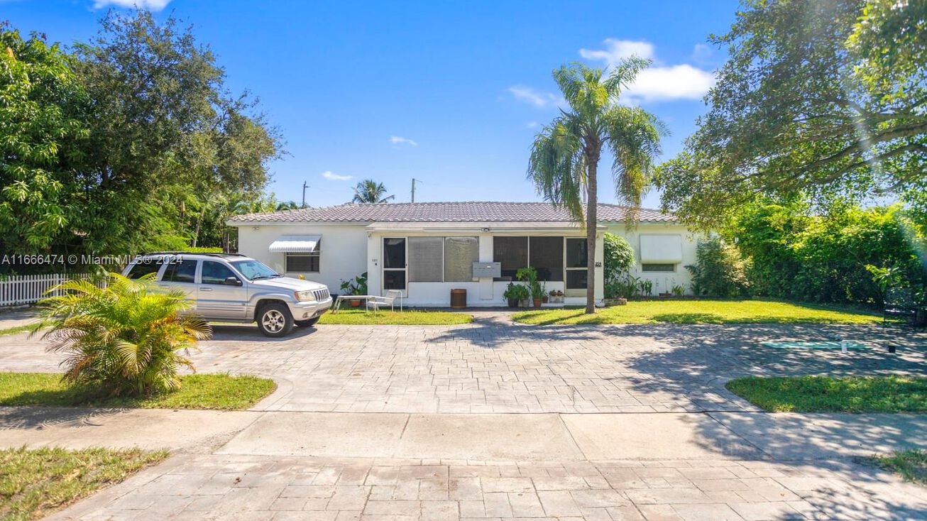 1219 N 17th Ave, Hollywood, FL 33020