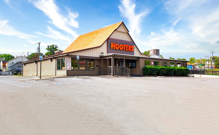 Pictures of Retail property located at 217 Largo Dr, Nashville, TN 37211 for sales - image #1