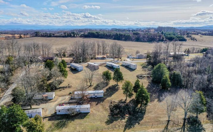 Pictures of Multifamily property located at 311 Thompson Rd, Madisonville, TN 37354 for sales - image #1