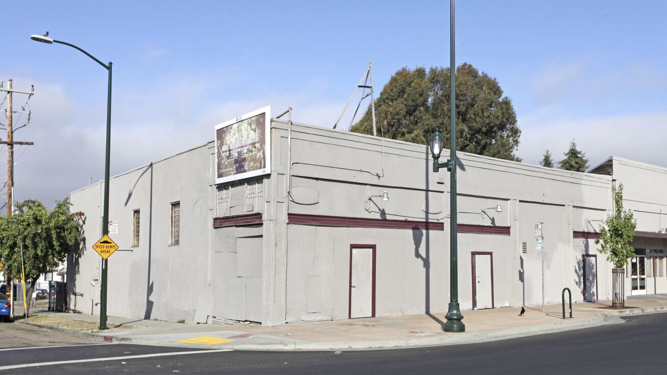 7431 MacArthur Blvd, Oakland, CA 94605