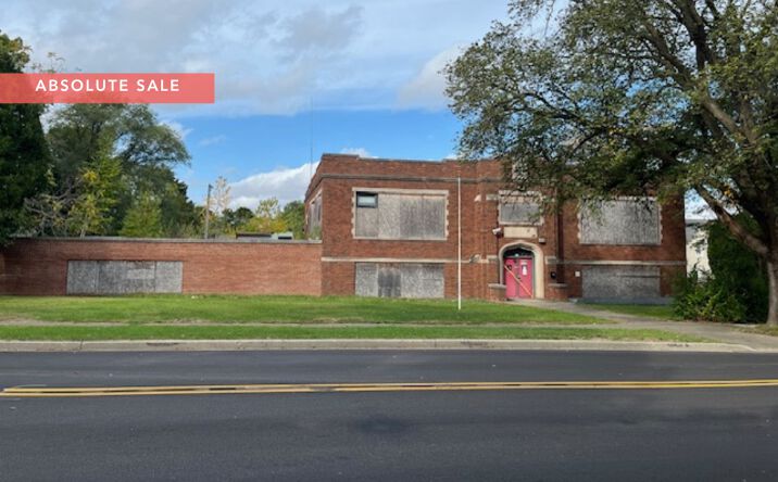 Pictures of Multifamily property located at 574 S McAlister Ave, Waukegan, IL 60085 for comps - image #1