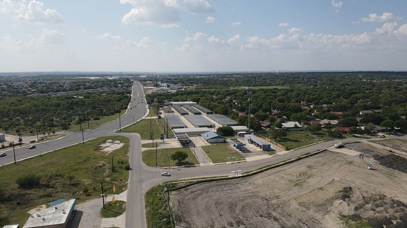 7411 Glen Mont Dr, San Antonio, TX 78239